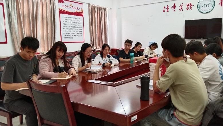 学习李希同志到学校调研讲话精神 ——js3845金沙线路学生党支部开展四月份主题学习教育活动