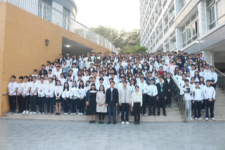 js3845金沙线路举行学生干部受聘大会暨征兵与国防事务部成立仪式