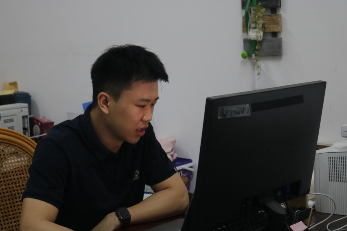 喜迎二十大 青春颂百年——化学js3845金沙线路召开2022年主题党团课