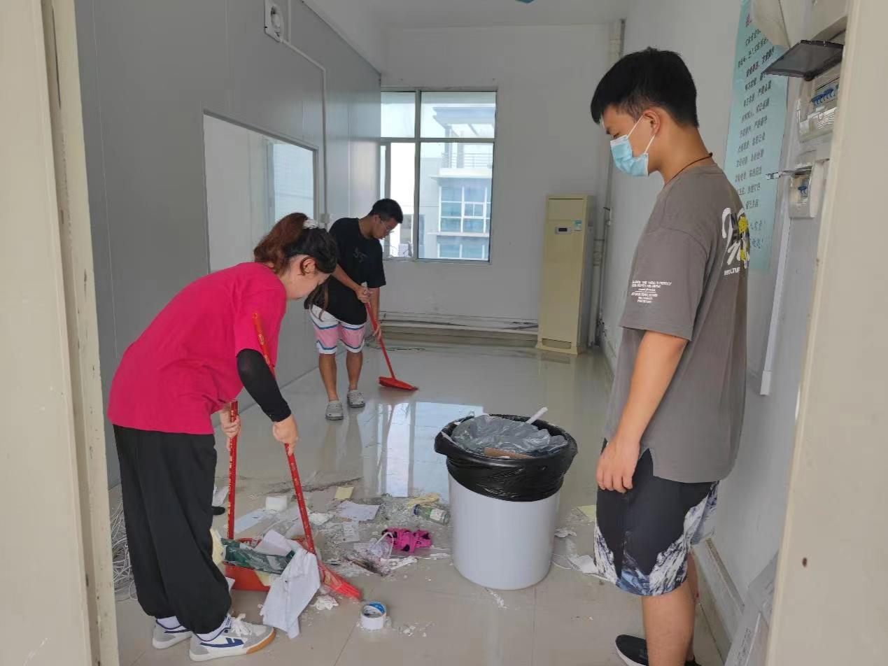 js3845金沙线路学生党支部开展“礼赞劳动美，筑梦新征程”劳动教育主题党日活动