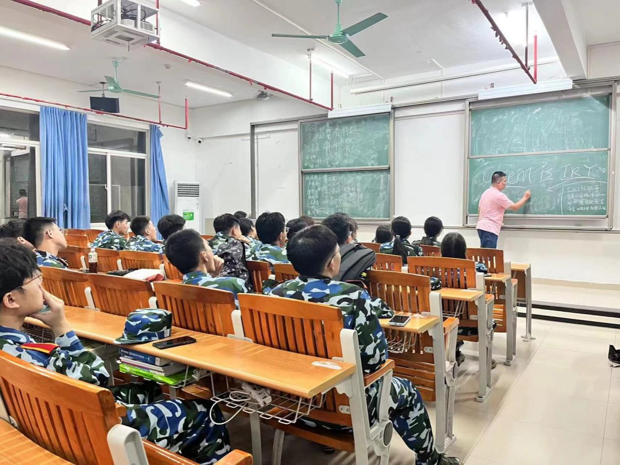 学院2023级各班召开入学第一次班会