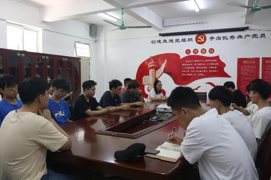 js3845金沙线路召开2019级班委会议